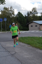 Takana 21 190 m, edessä viisi